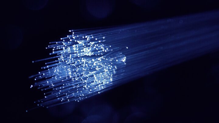 Tecnologia 5G alavanca mercado de fibras óticas