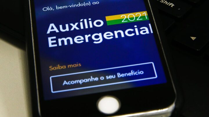 Governo confirma que pode pagar retroativos de R$ 600 do auxílio emergencial