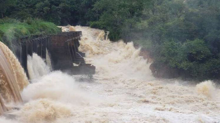 Autoridades orientam moradores de Pará de Minas, Pitangui e Onça de Pitangui a deixarem casas por risco de rompimento de barragem