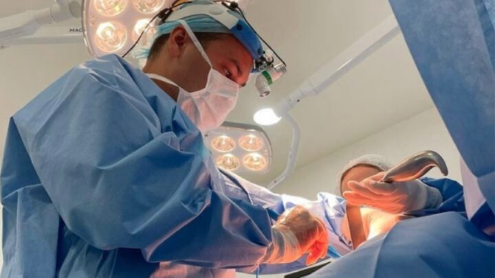 Médicos e dentistas da região brigam na Justiça pelo direito de fazer procedimentos cirúrgicos no seu rosto