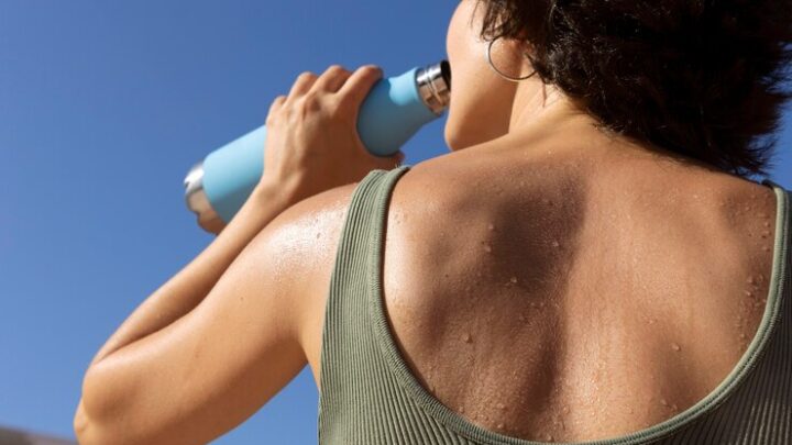 Verão: como manter os cuidados com a pele na estação mais quente do ano