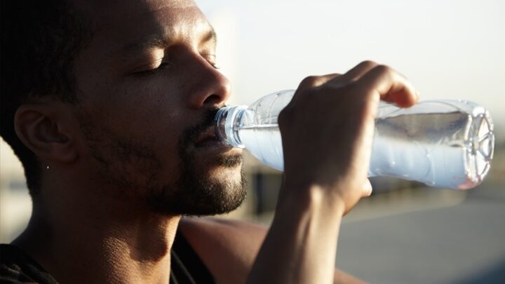 Médico do Trabalho dá dicas para quem enfrenta o calor
