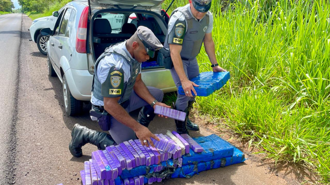 Polícia prende dupla com quase cem quilos de maconha no interior de São Paulo