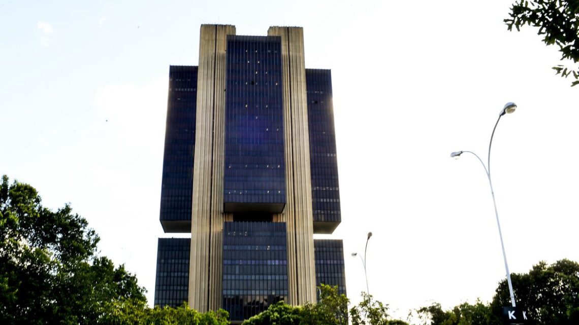 Sobe a projeção do PIB pela sétima semana consecutiva