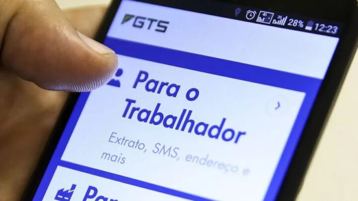 Antecipação de FGTS oferece condições específicas