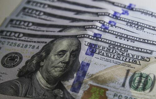 Dólar começa a sexta-feira (10) cotado a R$ 5,14, após alta registrada no último pregão