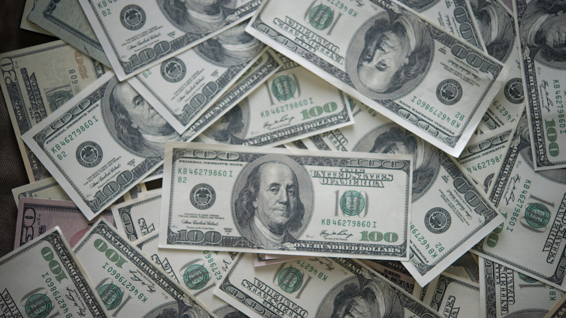 Dólar inicia a semana a R$ 5,15, depois de alta de 0,29%