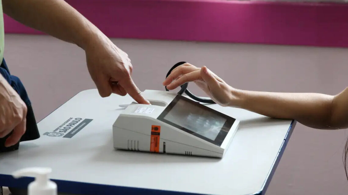 Eleições 2024: eleitores têm até esta quarta-feira (8) para regularizar o título e votar este ano