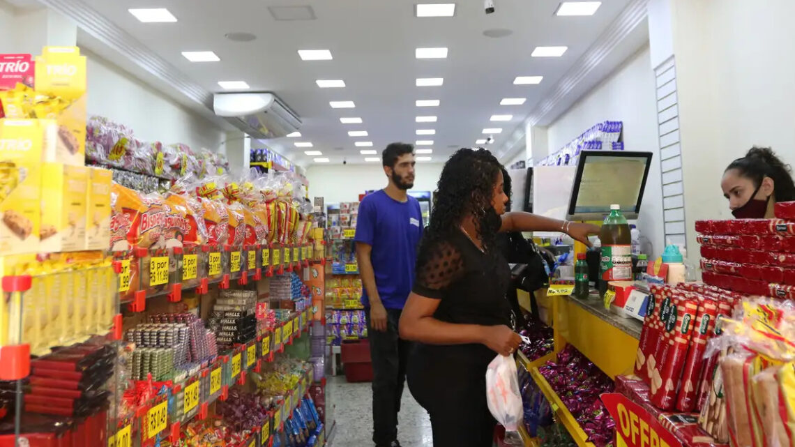 Quatro das sete capitais componentes do IPC-S registraram desaceleração, aponta FGV