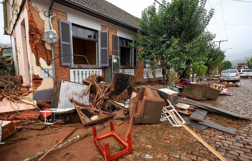 RS: Frente fria deve atravessar estado, com chuvas intensas