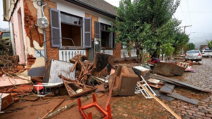 RS: Frente fria deve atravessar estado, com chuvas intensas