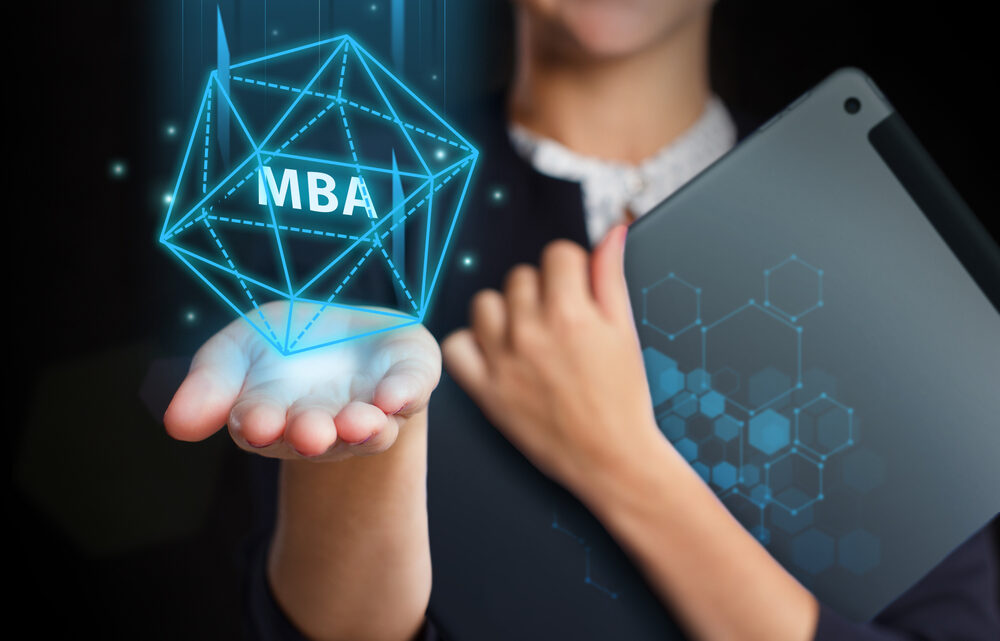 MBA impulsiona carreira de profissionais de TI em meio à alta demanda do setor