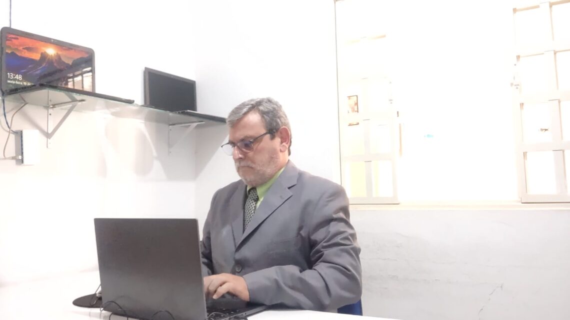 Carreira de perícia grafotécnica expande no Brasil