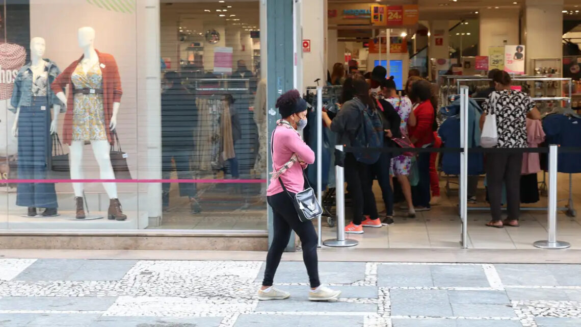 Índice de Confiança do Comércio aumenta 5,1 pontos em abril