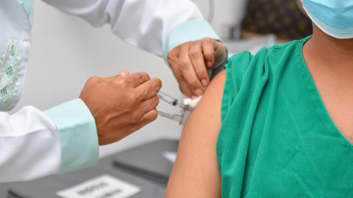 ALAGOAS: Salas de vacinação já aplicam nova vacina contra Covid-19