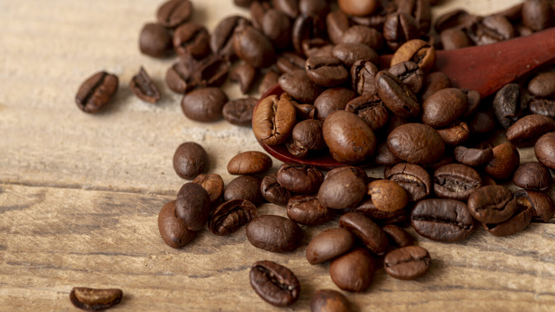 Café arábica tem baixa de 1,94% e a saca agora custa R$ 1.286,07