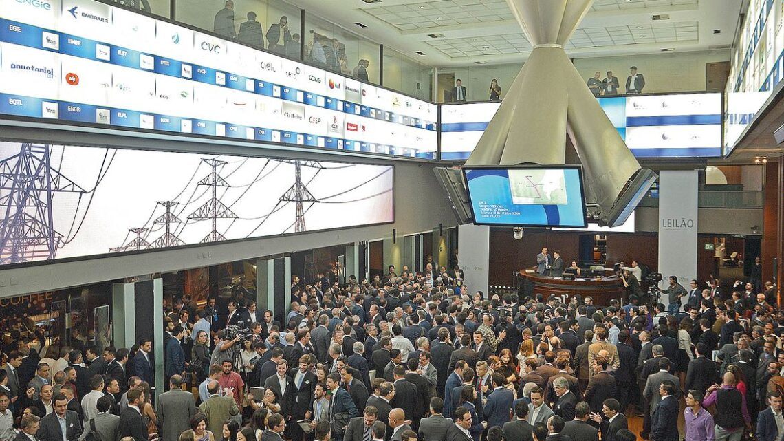 Ibovespa caiu levemente no último fechamento