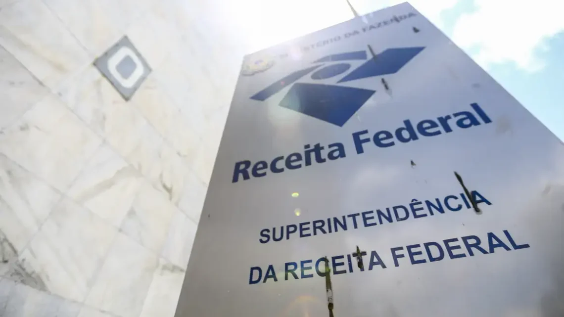 Receita Federal libera consulta ao quarto lote de restituição do IR 2024