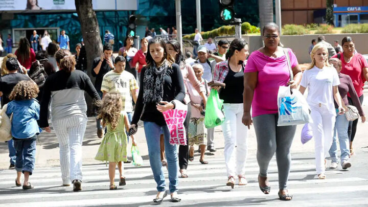 2024: Brasil tem 212,6 milhões de habitantes, revela IBGE
