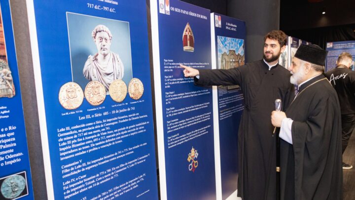 Esporte Clube Sírio promove exposição de arte com peças sírias
