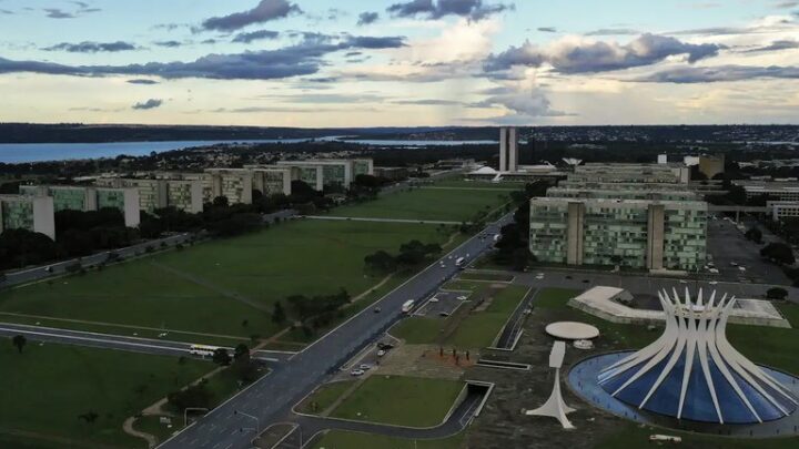 Orçamento 2025: mínimo a R$ 1.059 é destaque do Projeto