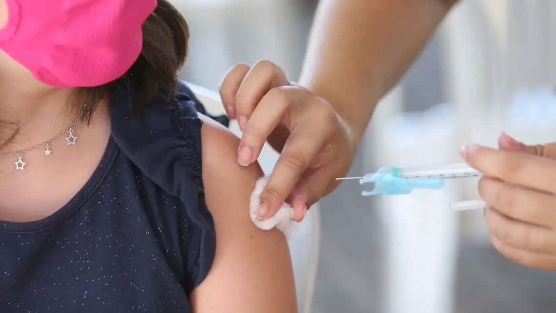 Covid-19: InfoGripe alerta para aumento dos casos graves entre crianças pequenas