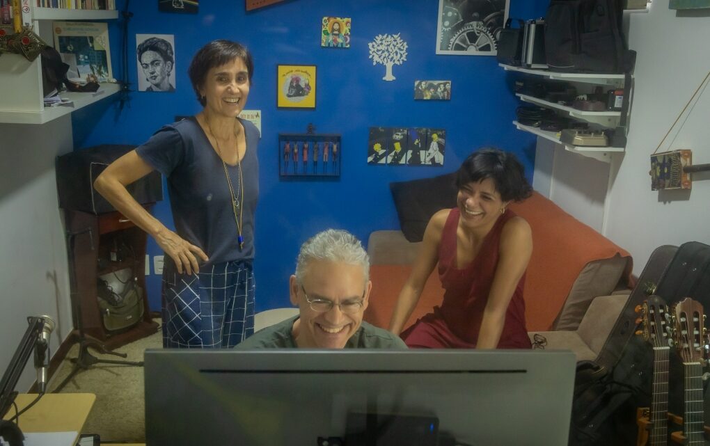 Adriana Capparelli lança EP “Pomar” com músicas infantis