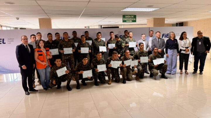 Proeto Soldado Cidadão: jovens militares preparados para atuar em desastres e diminuir riscos