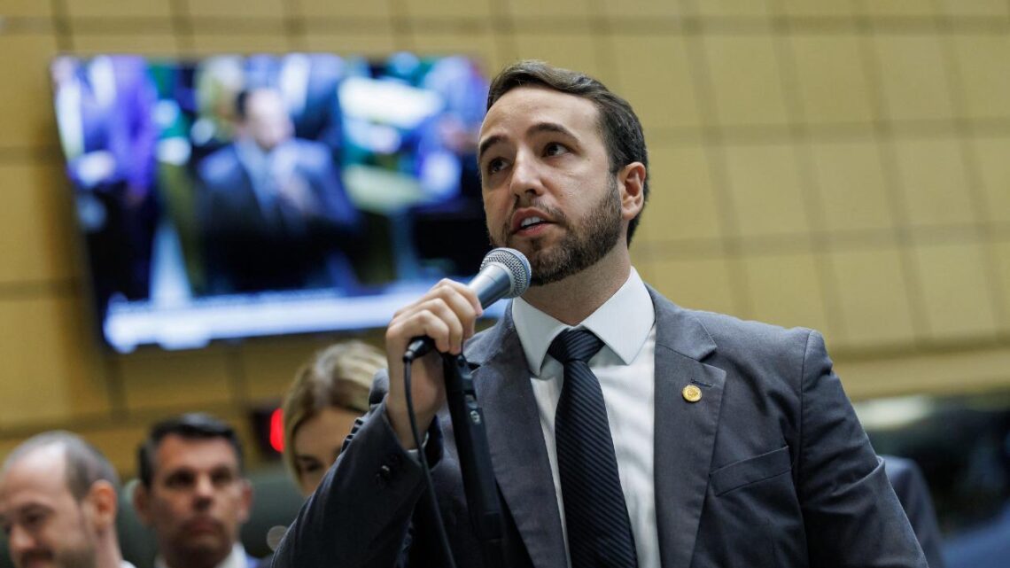 Tenente Coimbra propõe escolta a policiais civis, militares e penais aposentados e a deputados de SP em situação de risco