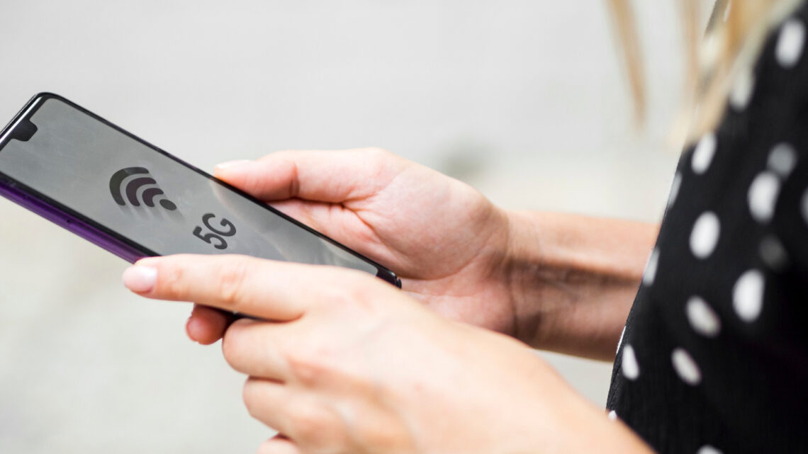 Vital Card lança seguro viagem com eSIM integrado