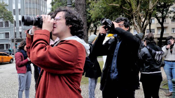 Festival de Cinema Super 8 promove oficina de tomada única, em Curitiba