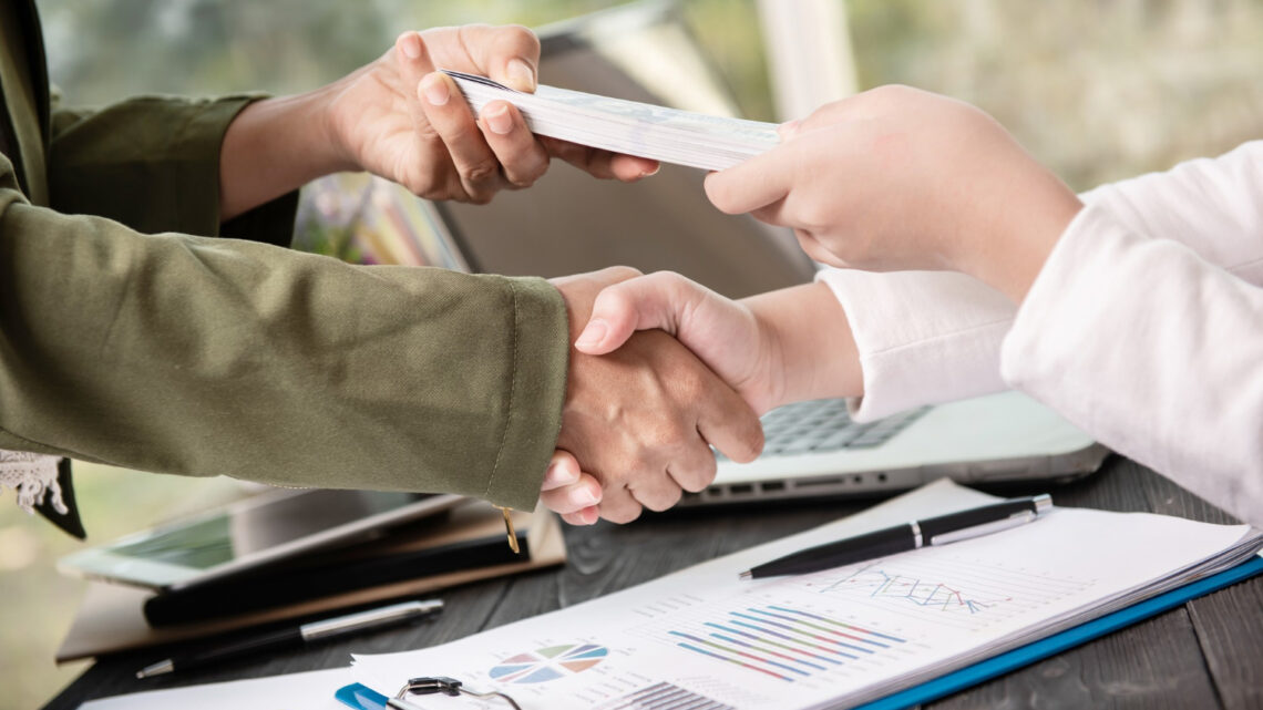 INSS: parcelas do 13º salário serão pagas em abril e maio