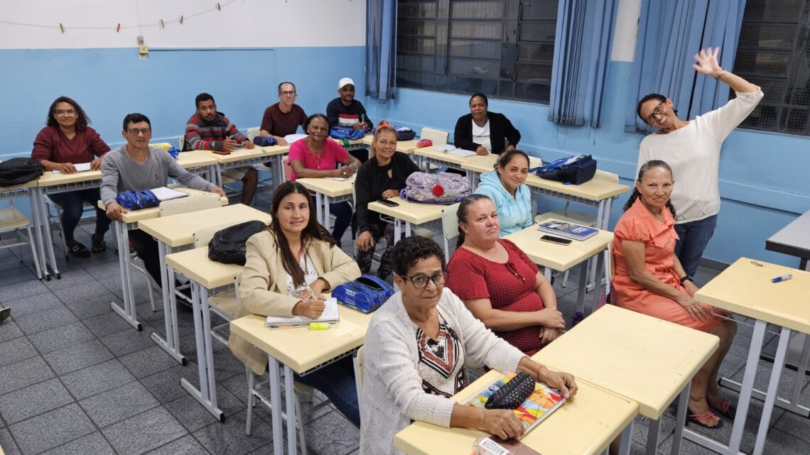 EJA da Educação Municipal de Nova Odessa realiza sonho de adultos e idosos de aprenderem a ler e escrever