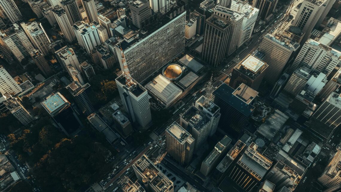 Busca por regiões de luxo impulsiona setor imobiliário em SP