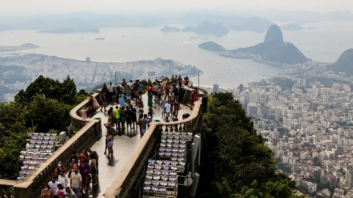 Brasil recebeu 1,4 milhão de turistas internacionais, em janeiro; maior marca para o mês desde 1970