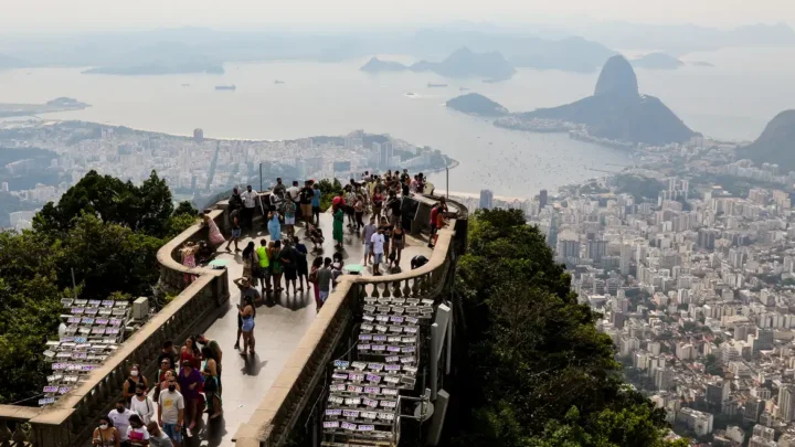 Brasil recebeu 1,4 milhão de turistas internacionais, em janeiro; maior marca para o mês desde 1970