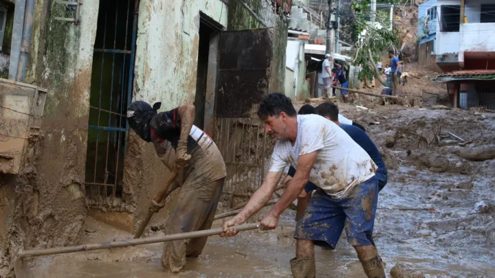 Chuvas levaram 94 municípios brasileiros a decretarem situação de emergência, neste verão