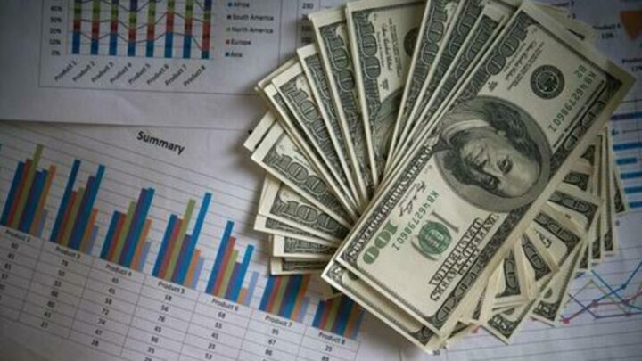 Dólar encerra último pregão em queda, aos R$ 5,72