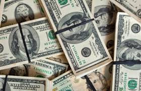 Dólar fecha em queda de 0,38% cotado a R$ 5,70