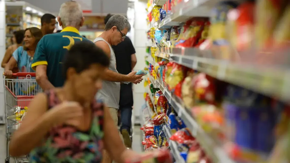 Genial/Quaest: 56% dos brasileiros consideram que economia do país piorou nos últimos 12 meses