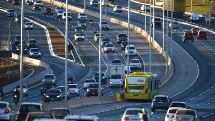 IPVA 2025: Minas Gerais deve ter cobrança de imposto adiada para fevereiro