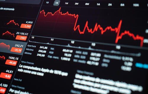 Ibovespa conclui último pregão acima dos 128 mil pontos