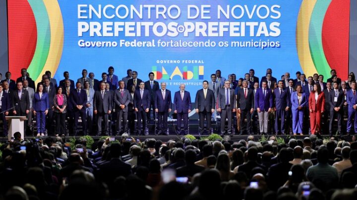 Novo PAC Seleções ganha destaque na abertura do Encontro de Prefeitos e Prefeitos, em Brasília