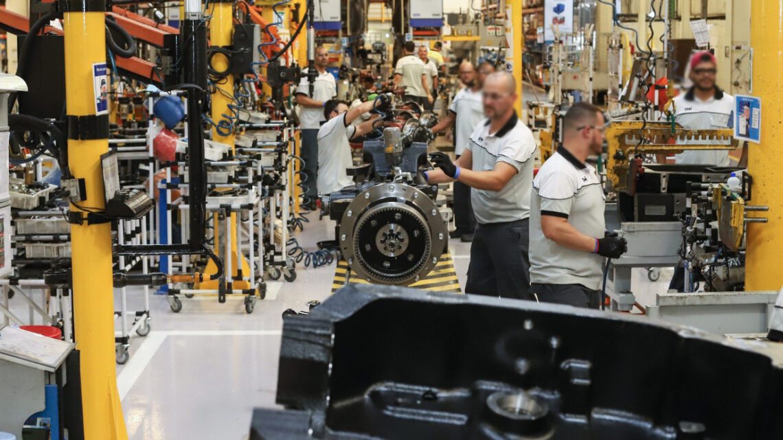 Pessimismo aumentou em 19 segmentos industriais; ICEI cai nas regiões Sul e Nordeste