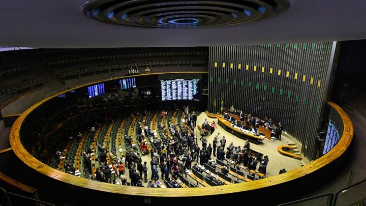 Reforma Tributária e anistia seguem em pauta no Congresso