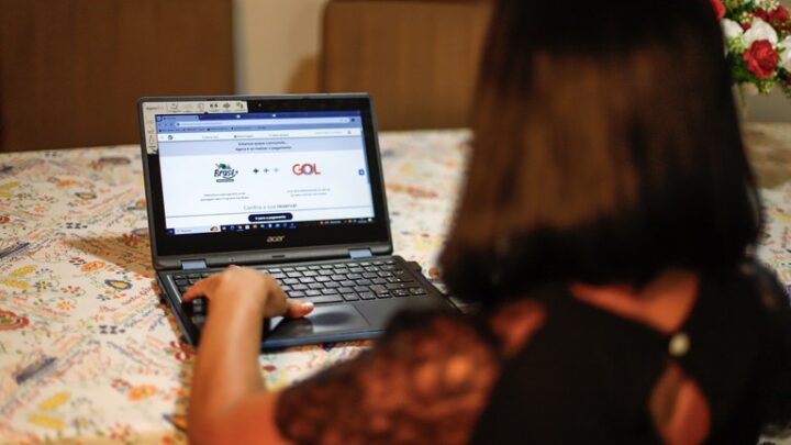 Voa Brasil: com recorde de reservas em janeiro, programa beneficia aposentados que voam pagando até R$ 200