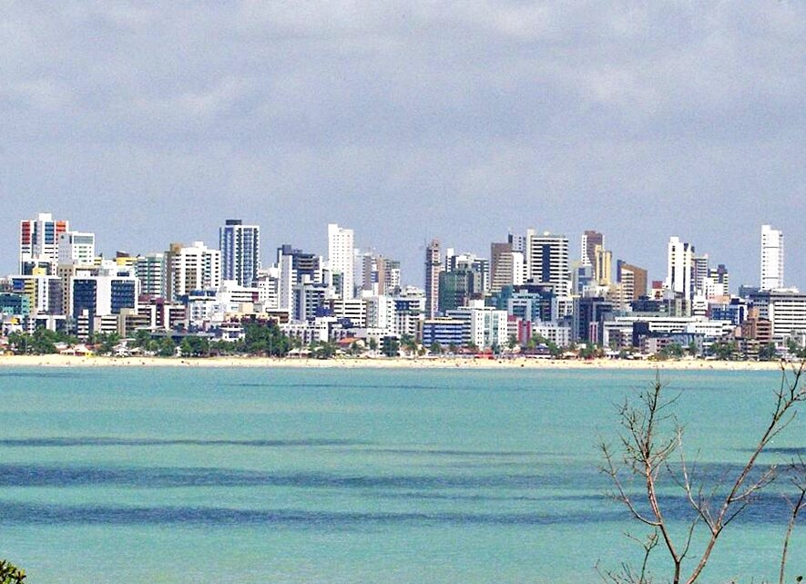 João Pessoa desponta no turismo e tem boom imobiliário