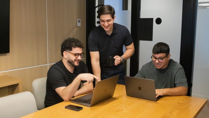 Comércio via WhatsApp com IA impulsiona PMEs brasileiras