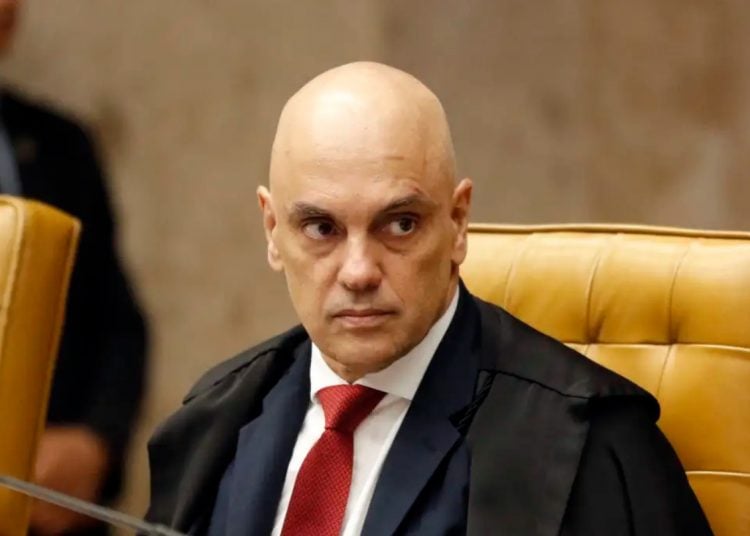 Alexandre de Moraes apresenta relatório da ação penal contra Bolsonaro e outros sete réus no STF