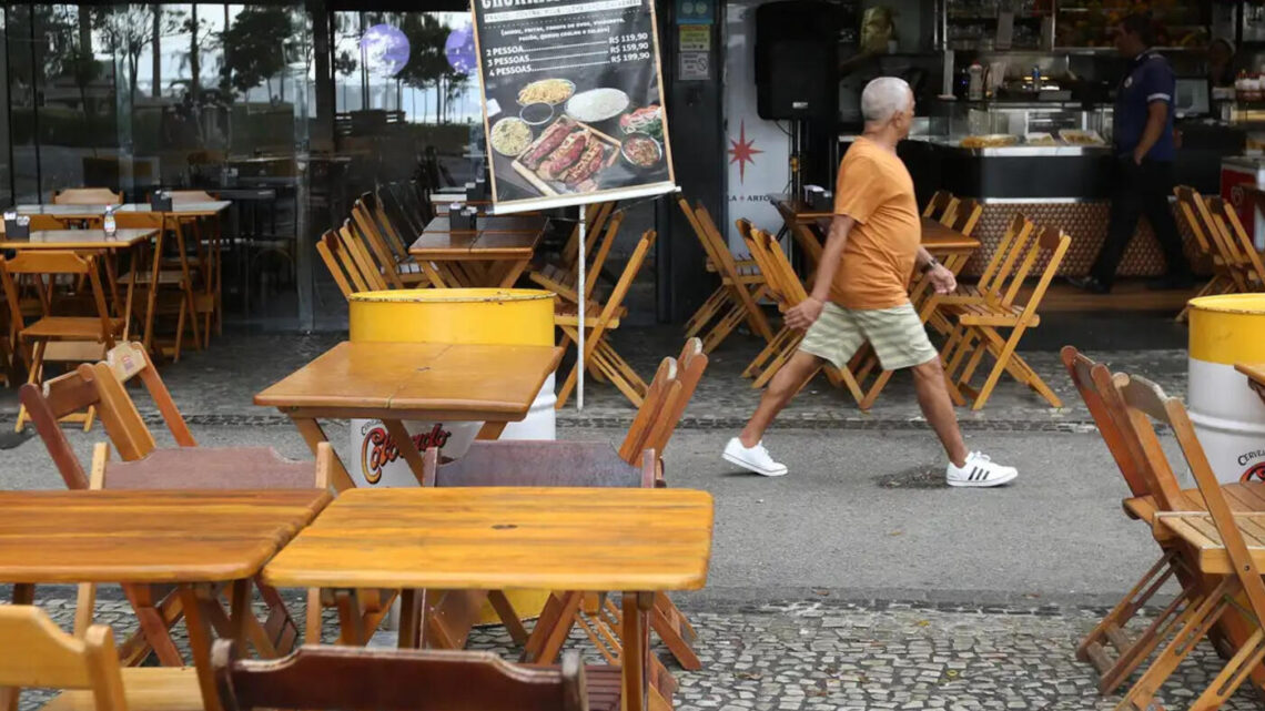 “Projeto pode aumentar custo da folha em até 30%”, alerta relator da PEC que propõe fim da escala 6×1